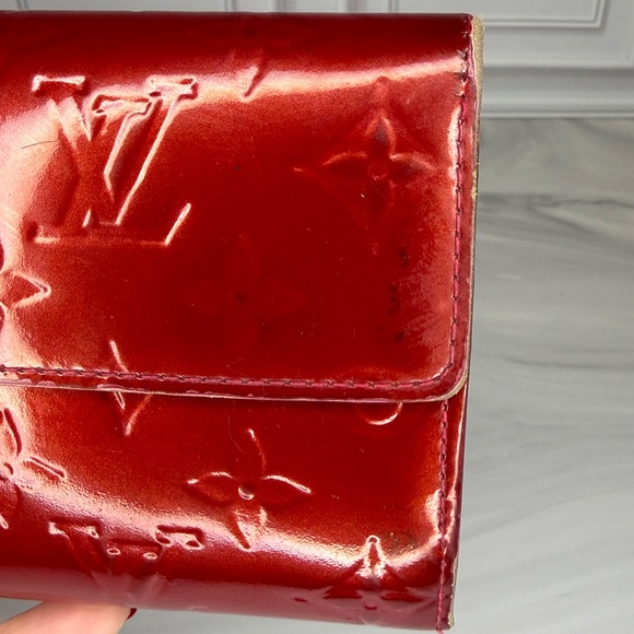 Authentic Louis Vuitton Red Vernis Sarah Wallet | Patent Leather | Classic Mono - Picture 3 of 13